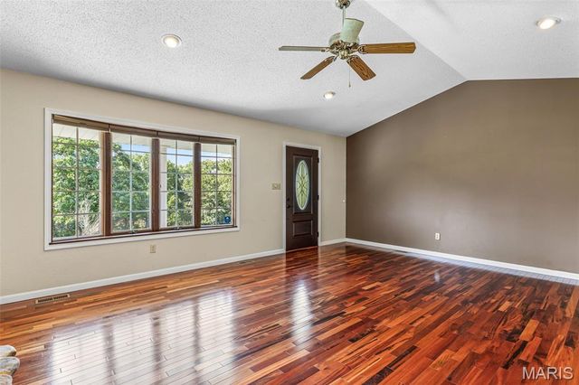 4319 Flucom Road, De Soto, MO 63020