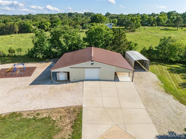 4319 Flucom Road, De Soto, MO 63020