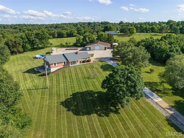 4319 Flucom Road, De Soto, MO 63020