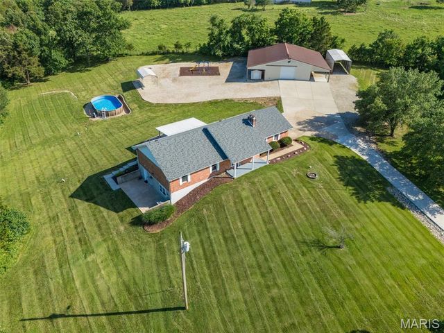 4319 Flucom Road, De Soto, MO 63020