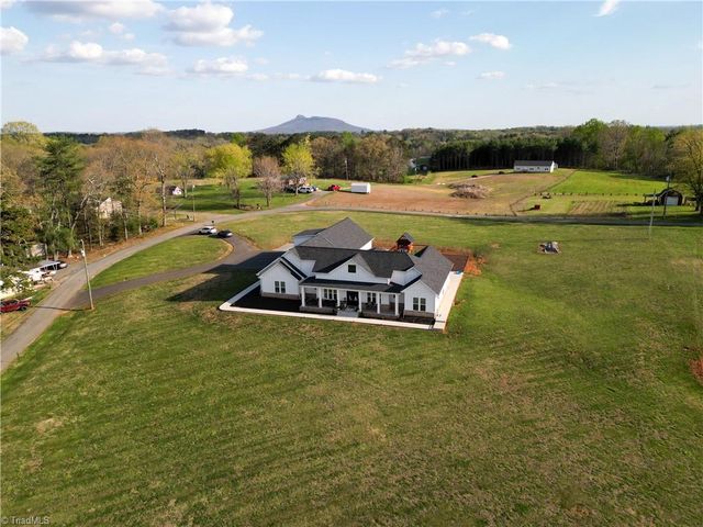 138 Arthur Needham Road, Pilot Mountain, NC 27041