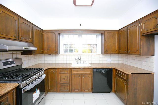 18714 Aberdeen Road, Jamaica Estates, NY 11432