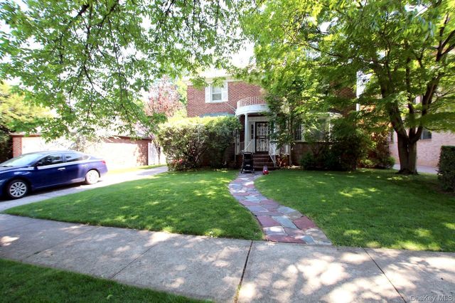18714 Aberdeen Road, Jamaica Estates, NY 11432