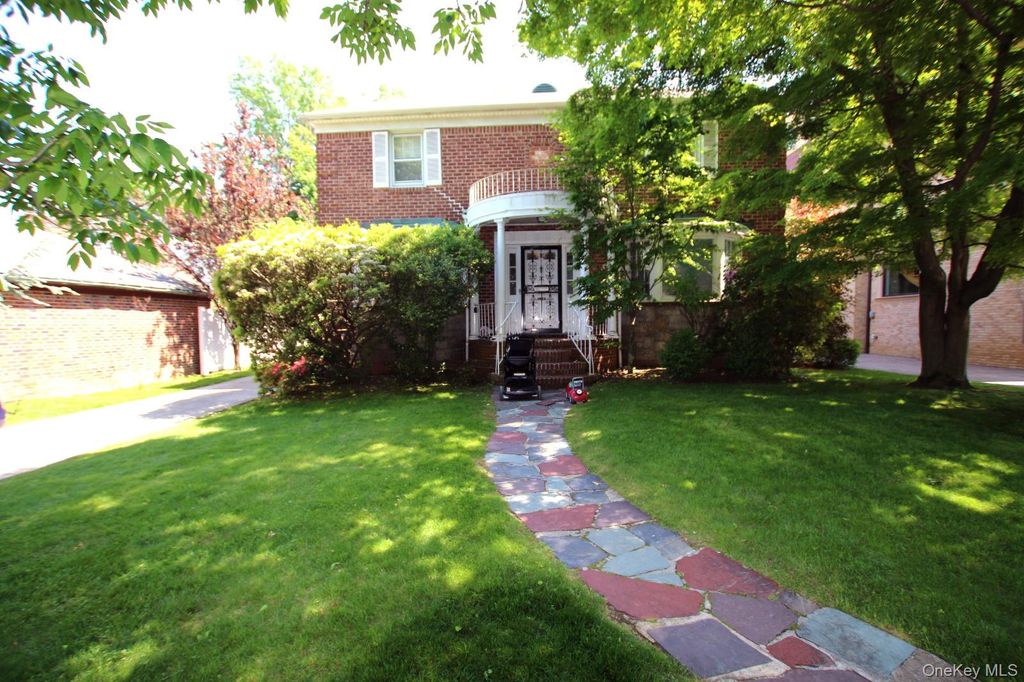 18714 Aberdeen Road, Jamaica Estates, NY 11432