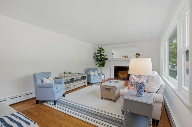 205 Lincoln Avenue, Barrington, RI 02806