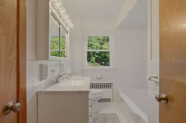 205 Lincoln Avenue, Barrington, RI 02806