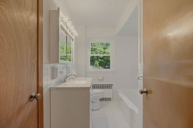 205 Lincoln Avenue, Barrington, RI 02806