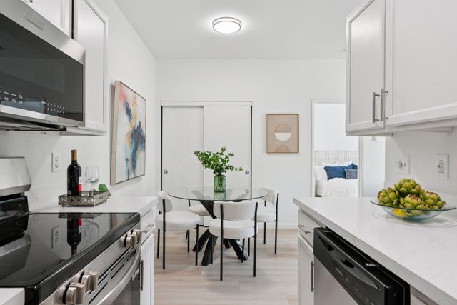 79 Lakeshore Ct, Richmond, CA 94804