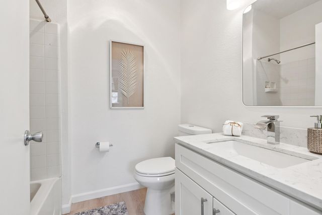 79 Lakeshore Ct, Richmond, CA 94804