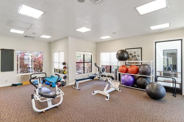 79 Lakeshore Ct, Richmond, CA 94804