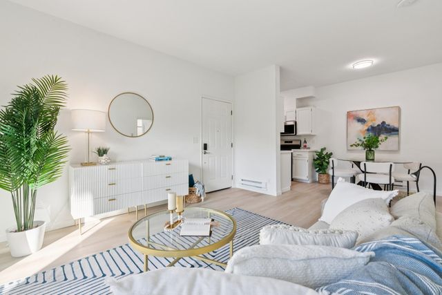 79 Lakeshore Ct, Richmond, CA 94804