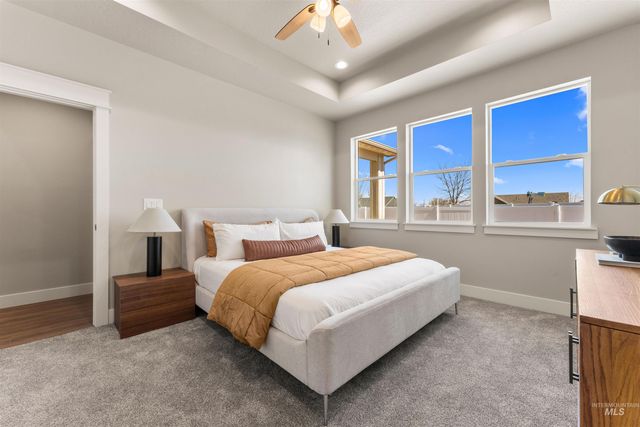 83 S Daybreak Ave, Nampa, ID 83687