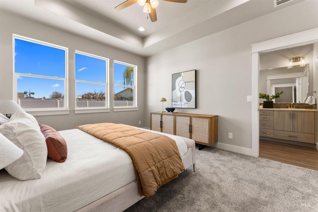 83 S Daybreak Ave, Nampa, ID 83687