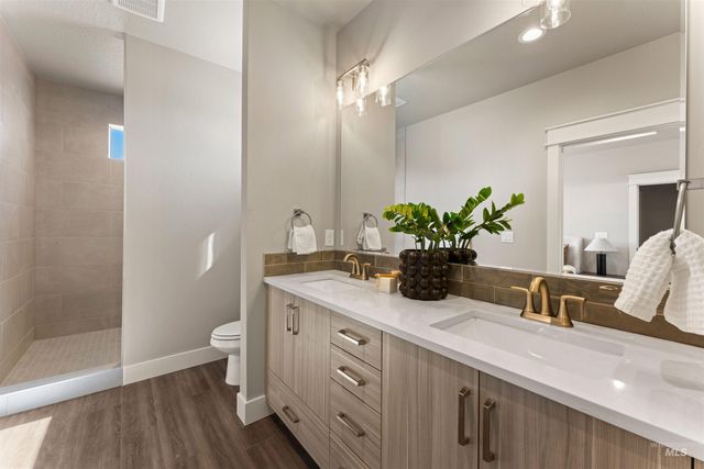 83 S Daybreak Ave, Nampa, ID 83687