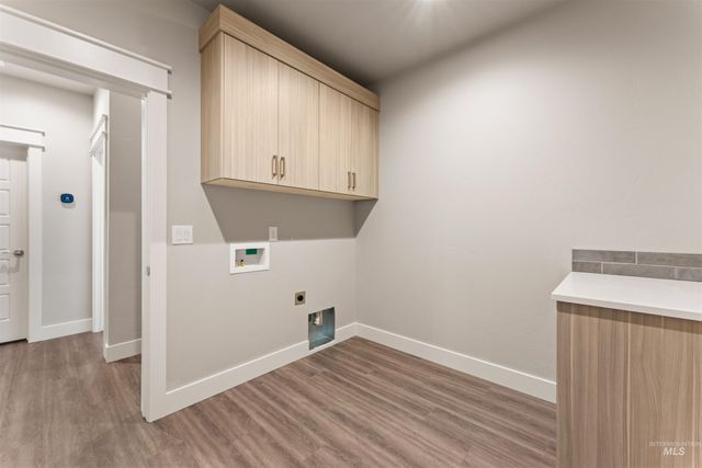 83 S Daybreak Ave, Nampa, ID 83687