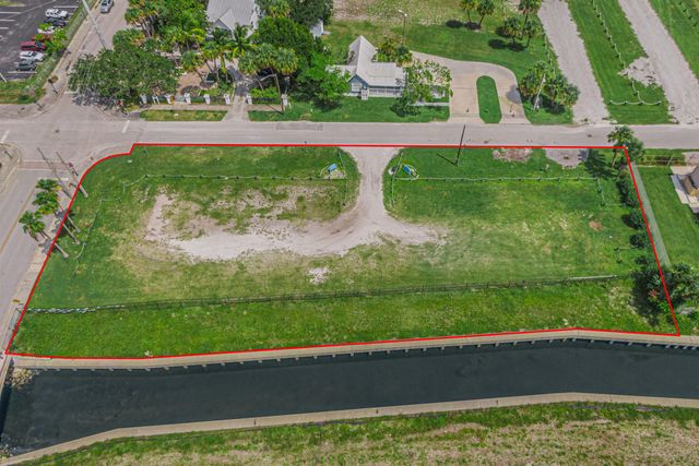 165 Kings Lane, Fort Pierce, FL 34950