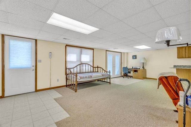 817 Porter Ridge Road, Kearney, MO 64060