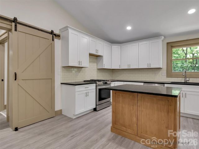 148 Cross Stitch Mountain Road, Sylva, NC 28779