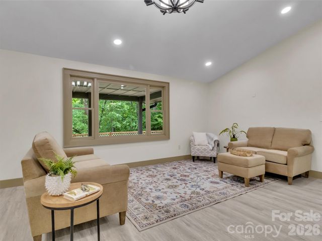 148 Cross Stitch Mountain Road, Sylva, NC 28779