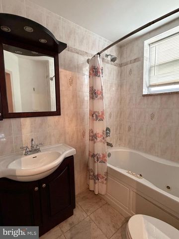 2620 S 10TH ST, Philadelphia, PA 19148