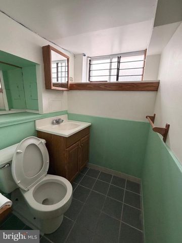 2620 S 10TH ST, Philadelphia, PA 19148