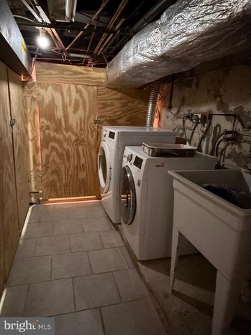 2620 S 10TH ST, Philadelphia, PA 19148