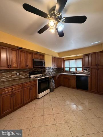 2620 S 10TH ST, Philadelphia, PA 19148