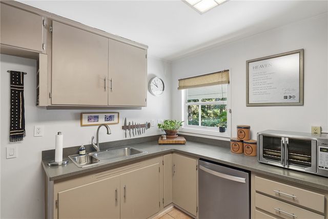 8 Hyde Ave, Jekyll Island, GA 31527