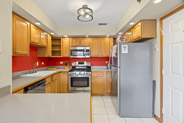 10710 Central Avenue 3D, Chicago Ridge, IL 60415