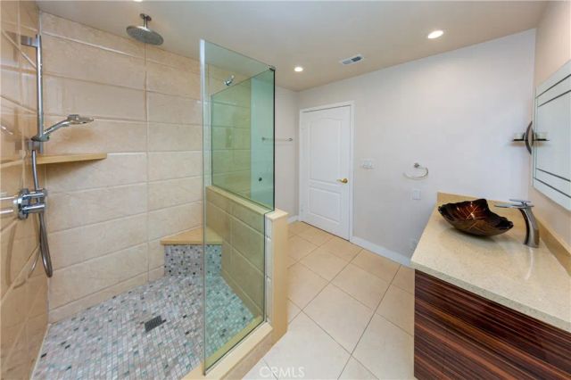 6928 Gaviota Avenue, Van Nuys, CA 91406