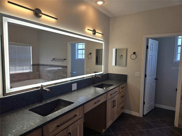 1725 BILLINGSHURST COURT, Orlando, FL 32825