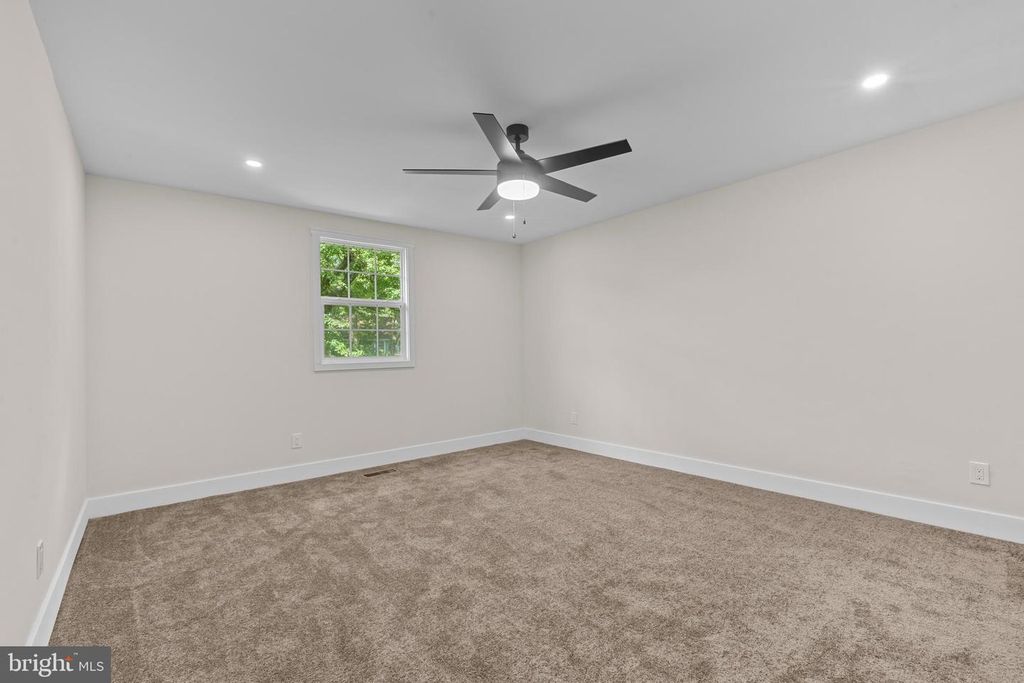 480 YALE DR, Southampton, PA 18966