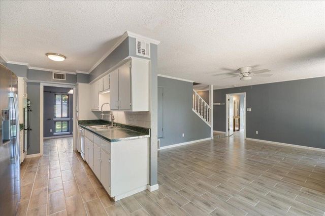 7221 Scenic Brook DR, Austin, TX 78736