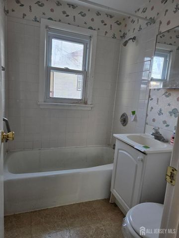 414 Main Street, Keansburg, NJ 07734