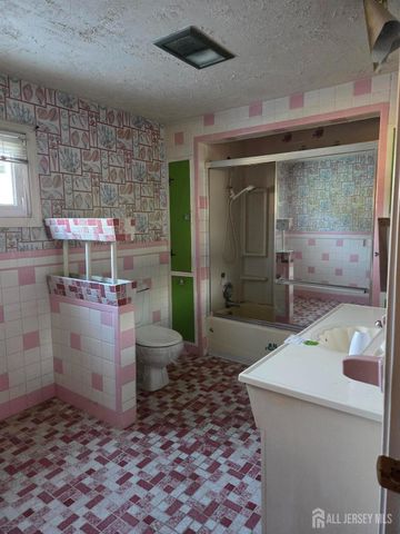 414 Main Street, Keansburg, NJ 07734