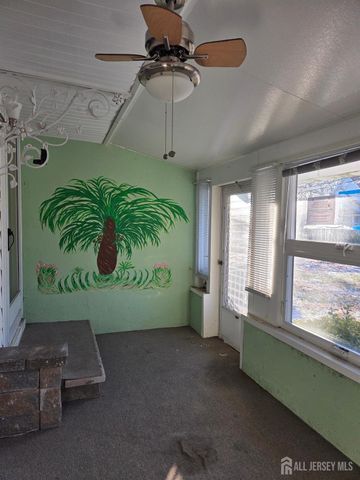 414 Main Street, Keansburg, NJ 07734
