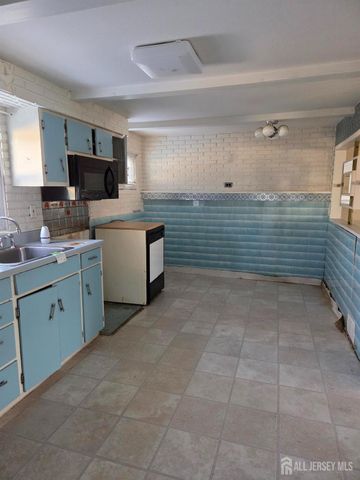 414 Main Street, Keansburg, NJ 07734