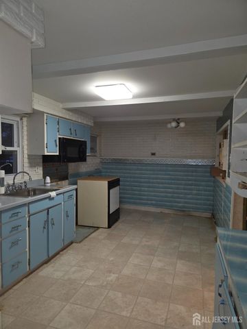 414 Main Street, Keansburg, NJ 07734