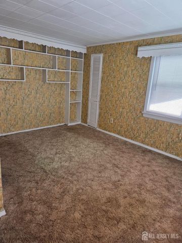 414 Main Street, Keansburg, NJ 07734