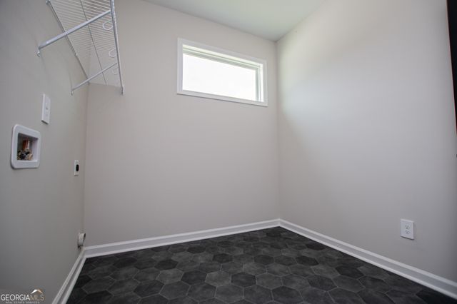 127 Woodford Drive, Roopville, GA 30170