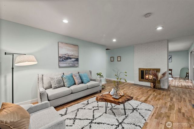 14417 119th Place NE, Kirkland, WA 98034