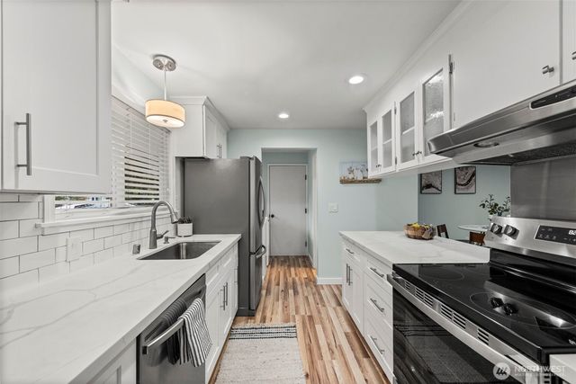14417 119th Place NE, Kirkland, WA 98034