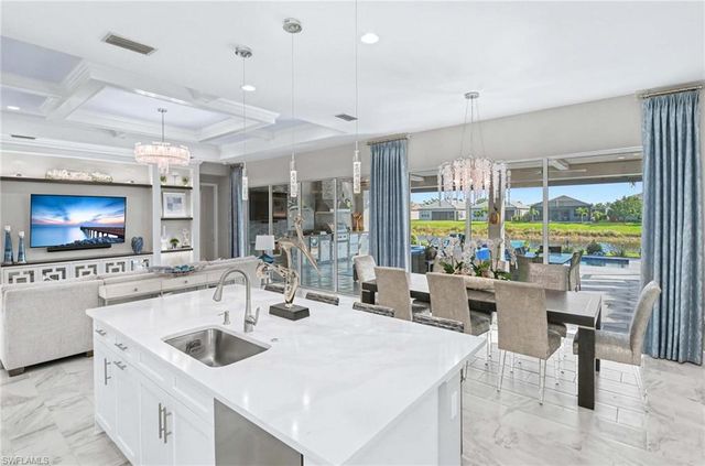 11724 Peony TER, Naples, FL 34120