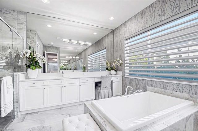 11724 Peony TER, Naples, FL 34120