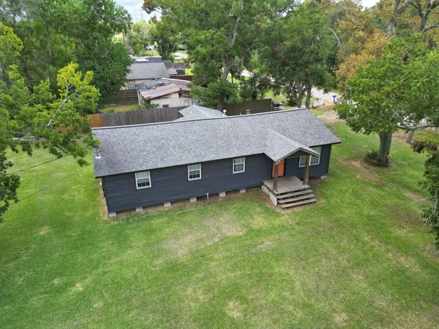 111 Georgia Street, Brazoria, TX 77422