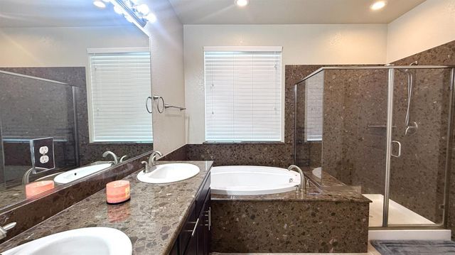 2767 Round Tree Way, Manteca, CA 95337