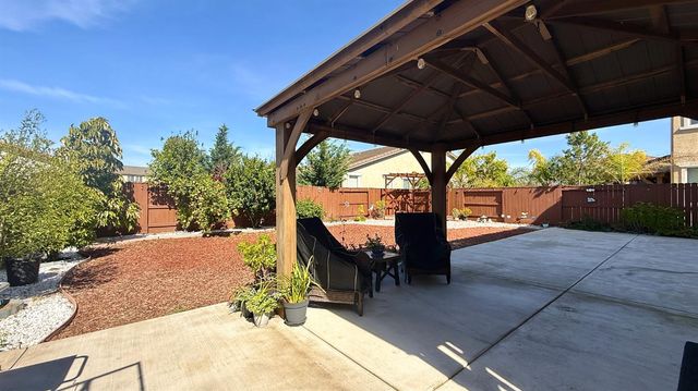 2767 Round Tree Way, Manteca, CA 95337