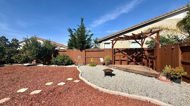 2767 Round Tree Way, Manteca, CA 95337