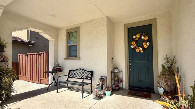 2767 Round Tree Way, Manteca, CA 95337