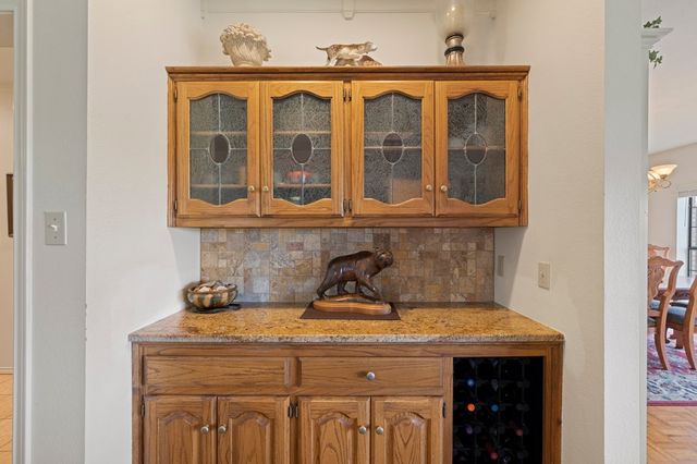 2220 Rock Creek Dr, Kerrville, TX 78028
